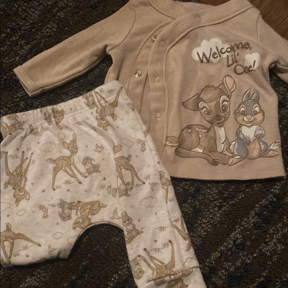 Disney Baby Outfit - Tan and Cream 10$